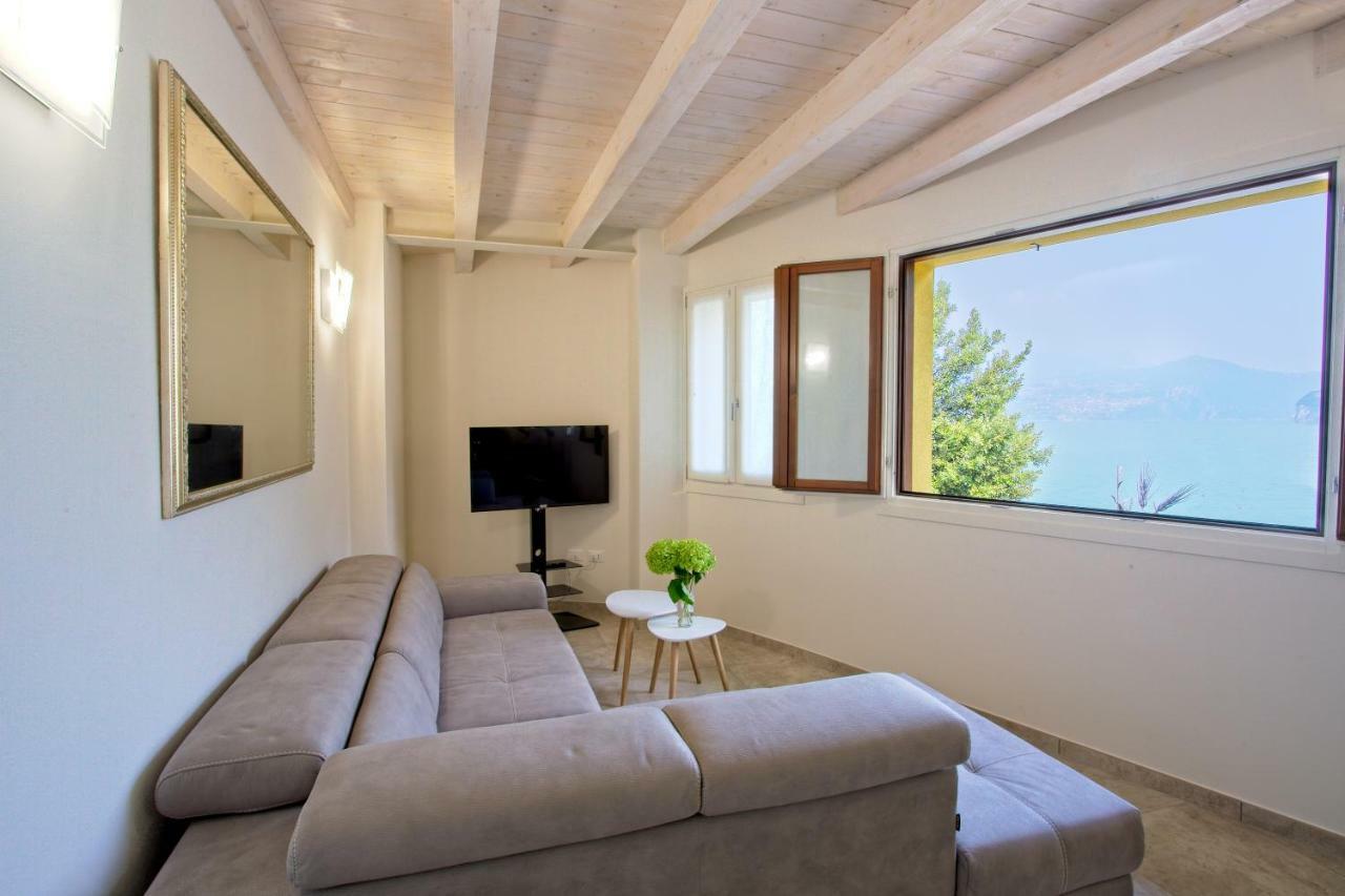 Casa Vacanze Marconi 22 Marone Bagian luar foto