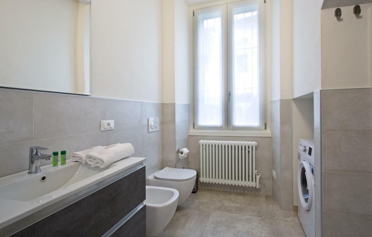 Casa Vacanze Marconi 22 Marone Bagian luar foto
