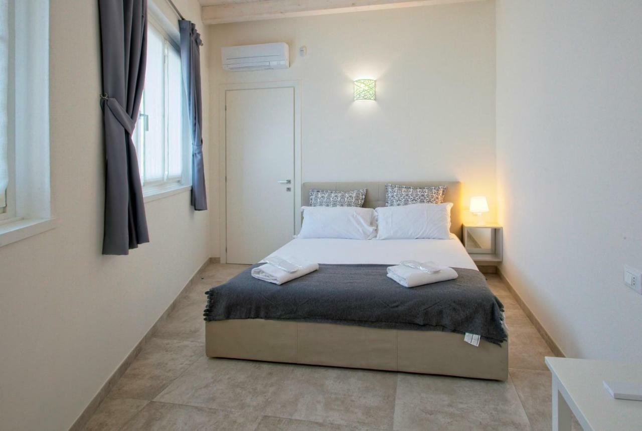 Casa Vacanze Marconi 22 Marone Bagian luar foto